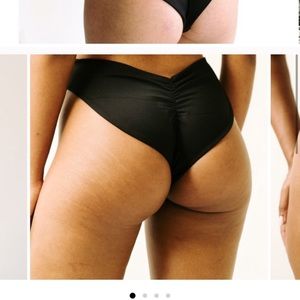 Londre Scrunch Bottoms